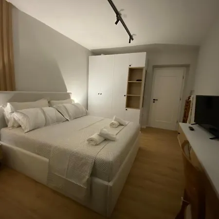 Lucas Downtown Apartment *